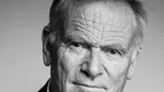 A murit Jeffrey Archer, romancierul cu 300 de milioane de cărți vândute și o viață demnă de un thriller