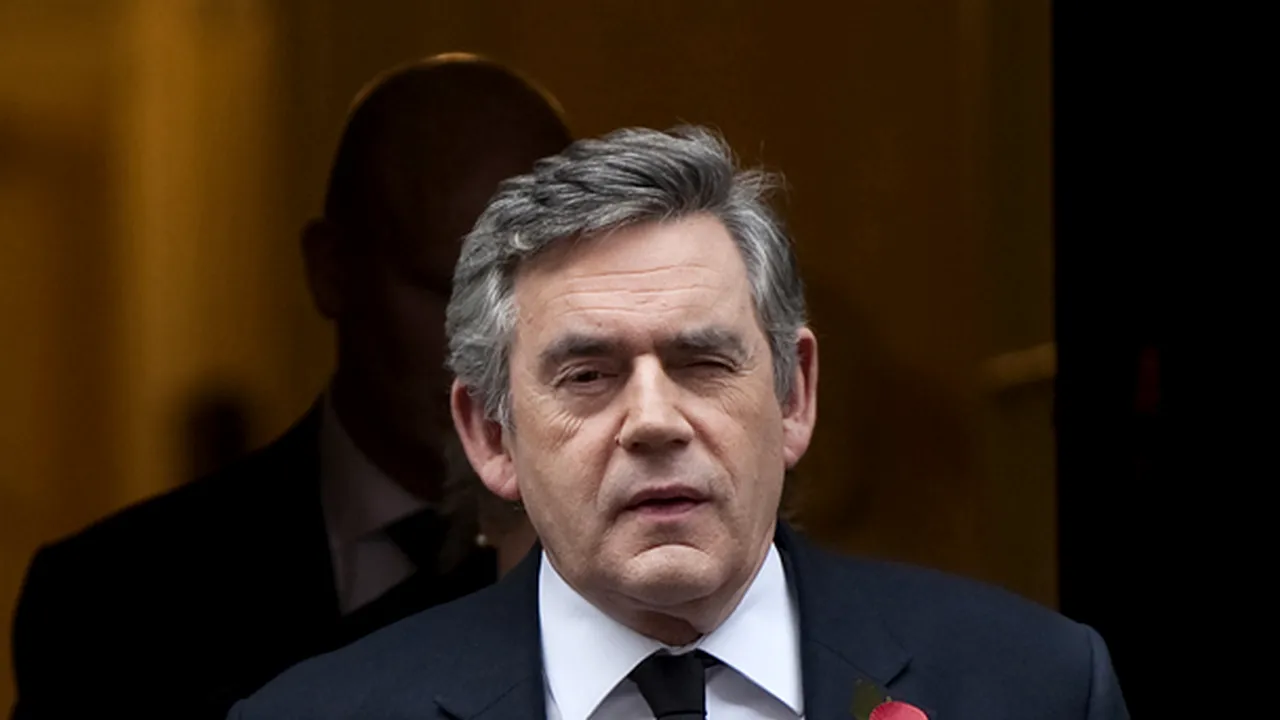 Gordon Brown vrea înăsprirea măsurilor privind imigraţia în Marea Britanie