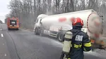 Autocisternă cu benzină în flăcări pe A1. Trafic blocat spre București