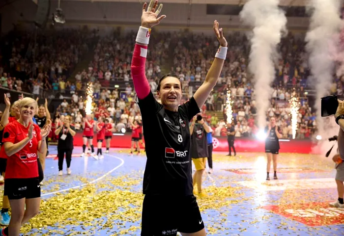 Cristina Neagu și-a încheiat cariera în handbal cu o gală la care a asistat și președintele României