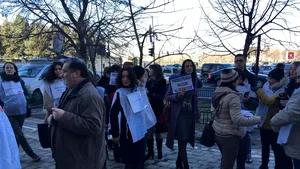 FOTO Protest al consilierilor de probaţiune în Capitală/ Directorul DNP: Consilierii de probaţiune ar trebui protejaţi de jandarmi, dar MAI nu are fonduri