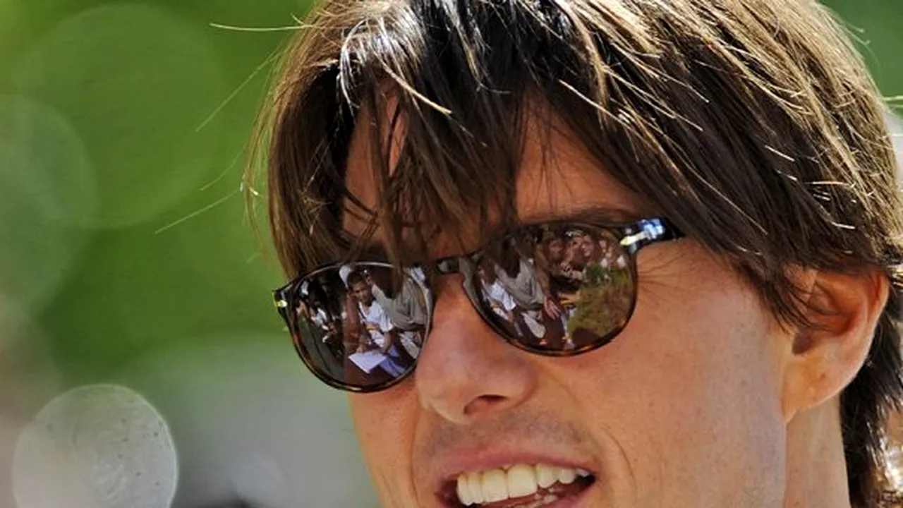 Tom Cruise, aşa cum nu l-ai mai văzut niciodată: are părul lung, unghii negre şi poartă bijuterii cu cranii - VIDEO