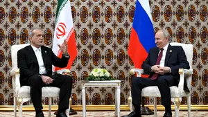 Președintele Iranului a vorbit la telefon cu Vladimir Putin. Convorbirea, după dezvăluirile că Rusia oferă Iranului informații pentru a ținti forțele SUA
