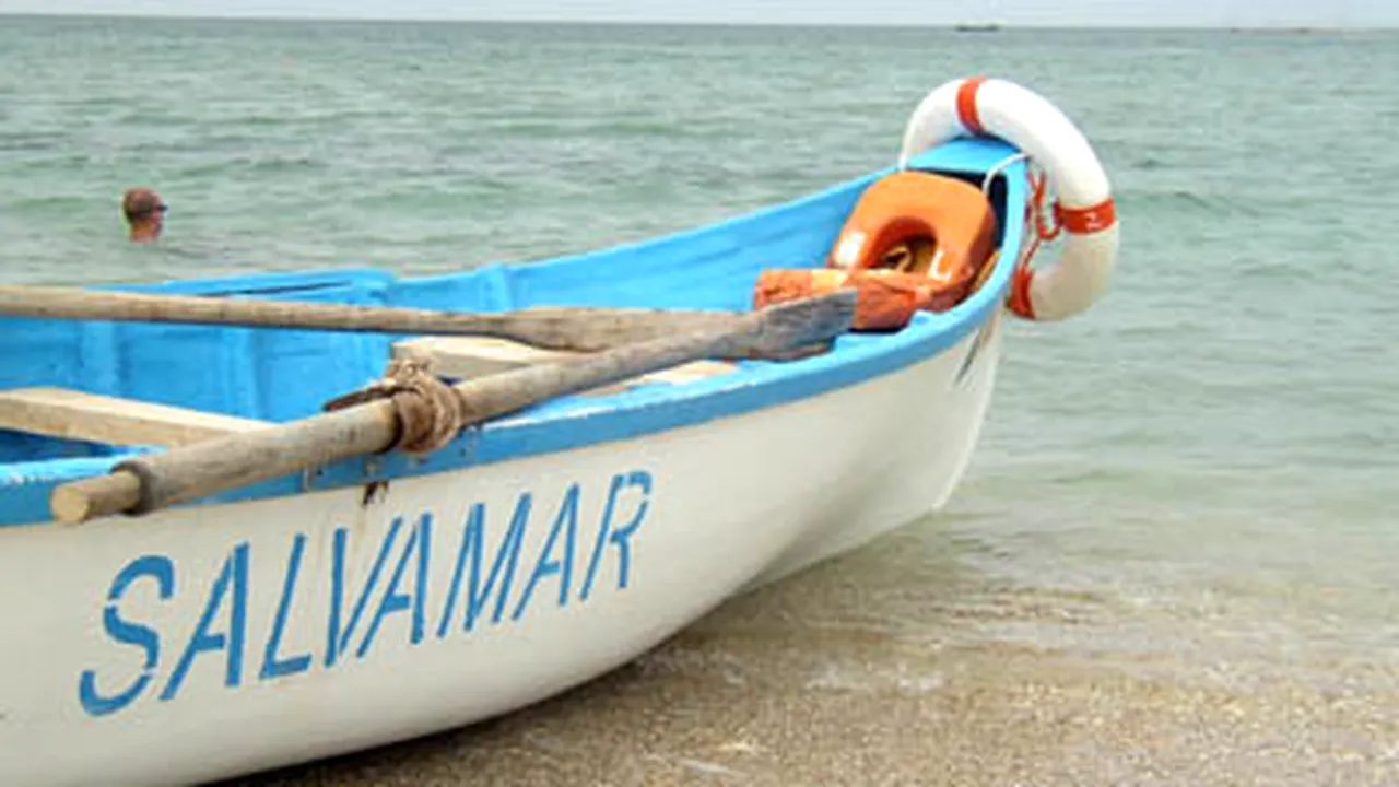 Peste 100 de salvamari vor veghea pe plajele din Mamaia şi Constanţa