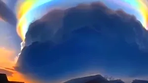 Natura magnifică. Imagini spectaculoase cu nori pileus 