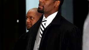 R. Kelly riscă 15 ani de închisoare pentru pornografie cu caracter pedofil
