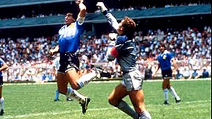 Maradona neagă că şi-ar fi cerut scuze pentru 