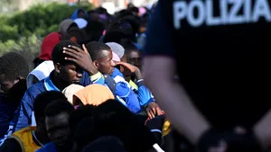 Italia reintroduce controalele la frontiera cu Slovenia, invocând riscul de atentate. Meloni: „Suspendarea Tratatului Schengen privind libera circulaţie în Europa a devenit necesară”