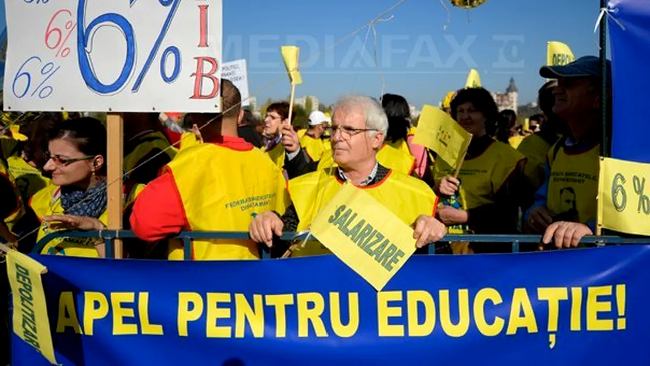 Protest al cadrelor didactice în Capitală: Peste 7.000 de profesori au manifestat împotriva Guvernului şi au cerut alocarea a 6% din PIB pentru educaţie