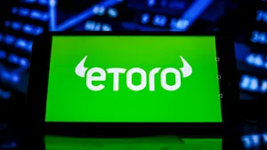 Bogdan Maioreanu, eToro: 