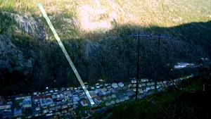 ORAŞUL DIN UMBRĂ: O localitate din Norvegia va fi luminată pentru PRIMA OARĂ de soare în timpul iernii cu ajutorul unor oglinzi gigantice - FOTO, VIDEO