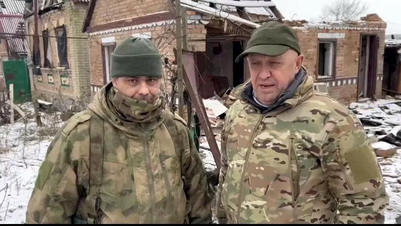 Oamenii lui Prigojin: un bărbat condamnat pentru fraudă a dirijat gruparea Wagner la Soledar