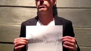 Robert Downey Jr. şi-a lansat cont pe Twitter, cu un milion de fani în mai puţin de 24 de ore