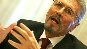 Constantinescu: Băsescu va sfârşi, mai devreme sau mai târziu, în gunoiul istoriei