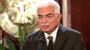 Fostul premier egiptean Ahmed Nazif a fost condamnat la trei ani de închisoare