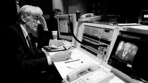 A murit Edward Mortimer, unul dintre cei mai cunoscuţi jurnalişti din lume