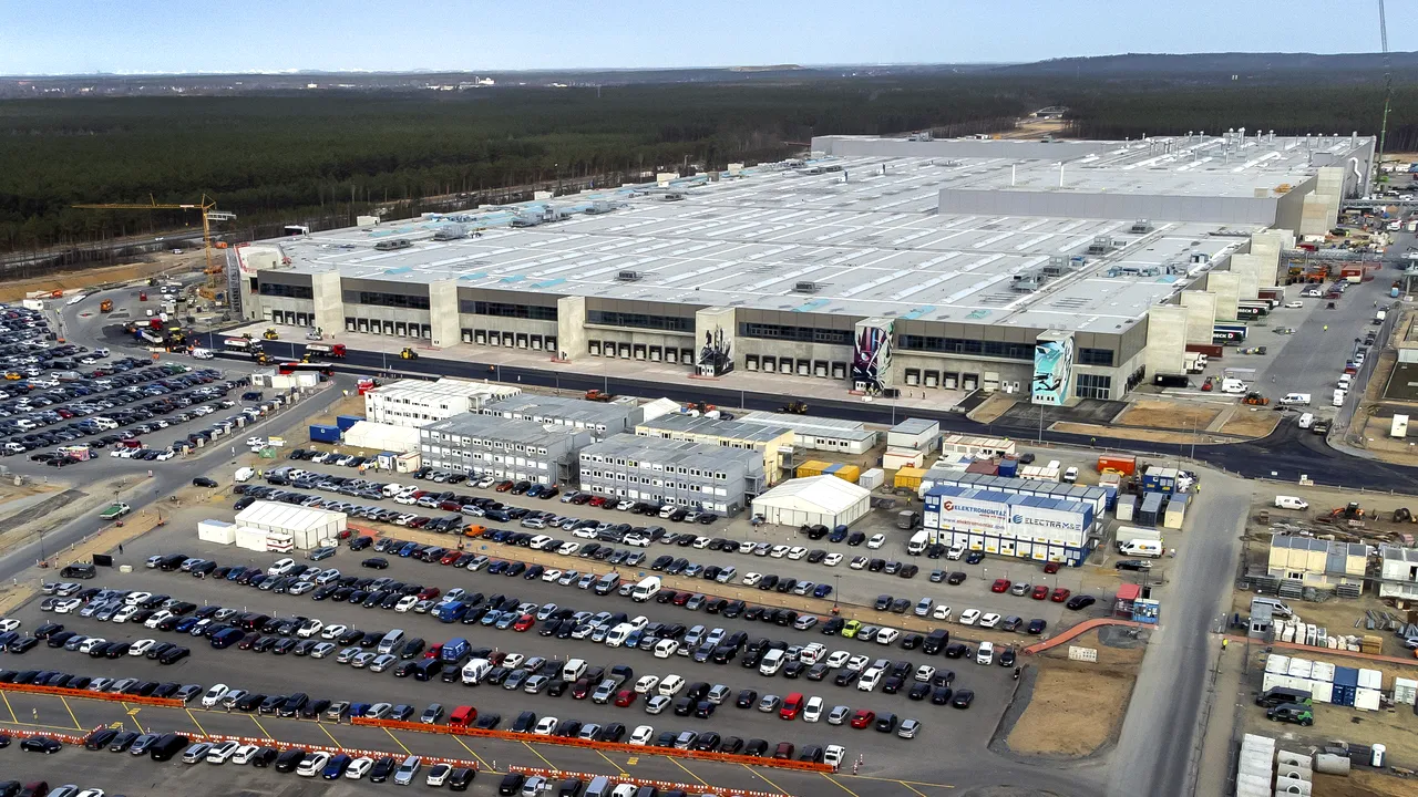 Tesla sfidează industria auto germană. Compania americană vrea să aibă cea mai mare uzină din Europa