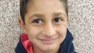 Copilul de 7 ani dispărut din Vânători, judeţul Arad, pe 9 ianuarie, e căutat cu un elicopter, drone şi câini de urmă