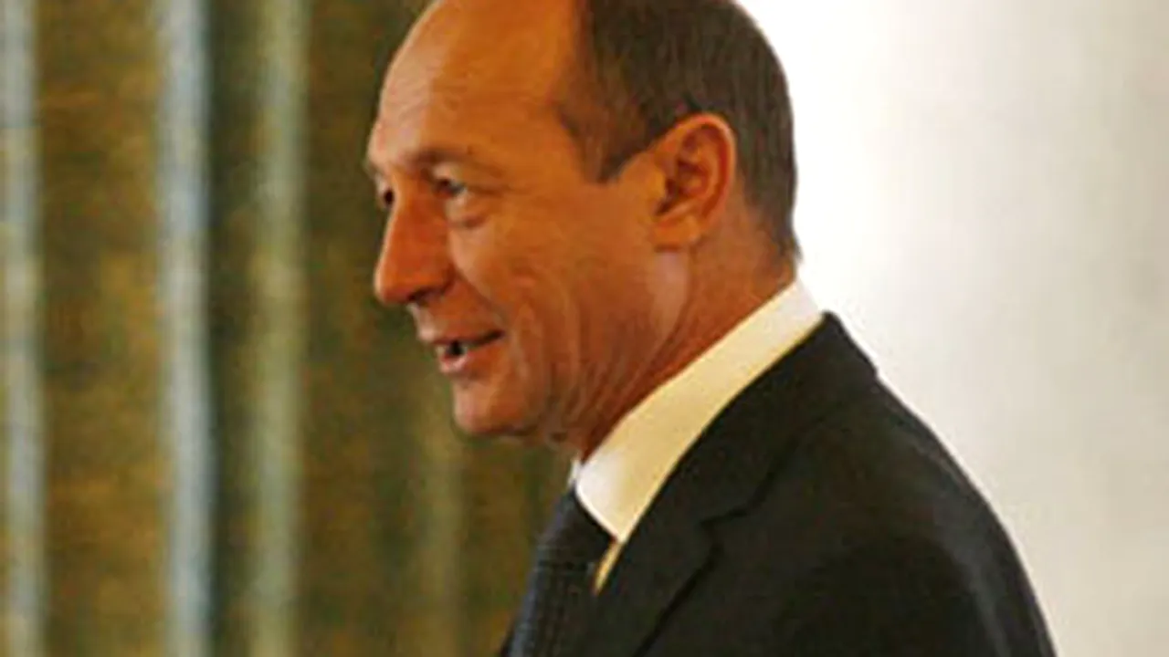Băsescu: Încă nu m-am hotărât dacă voi candida la Preşedinţie