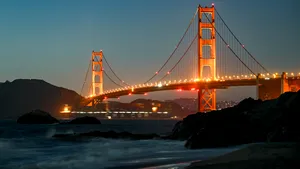 Centrul financiar al oraşului San Francisco a decăzut după pandemie - este plin de oamenii străzii şi de infractori