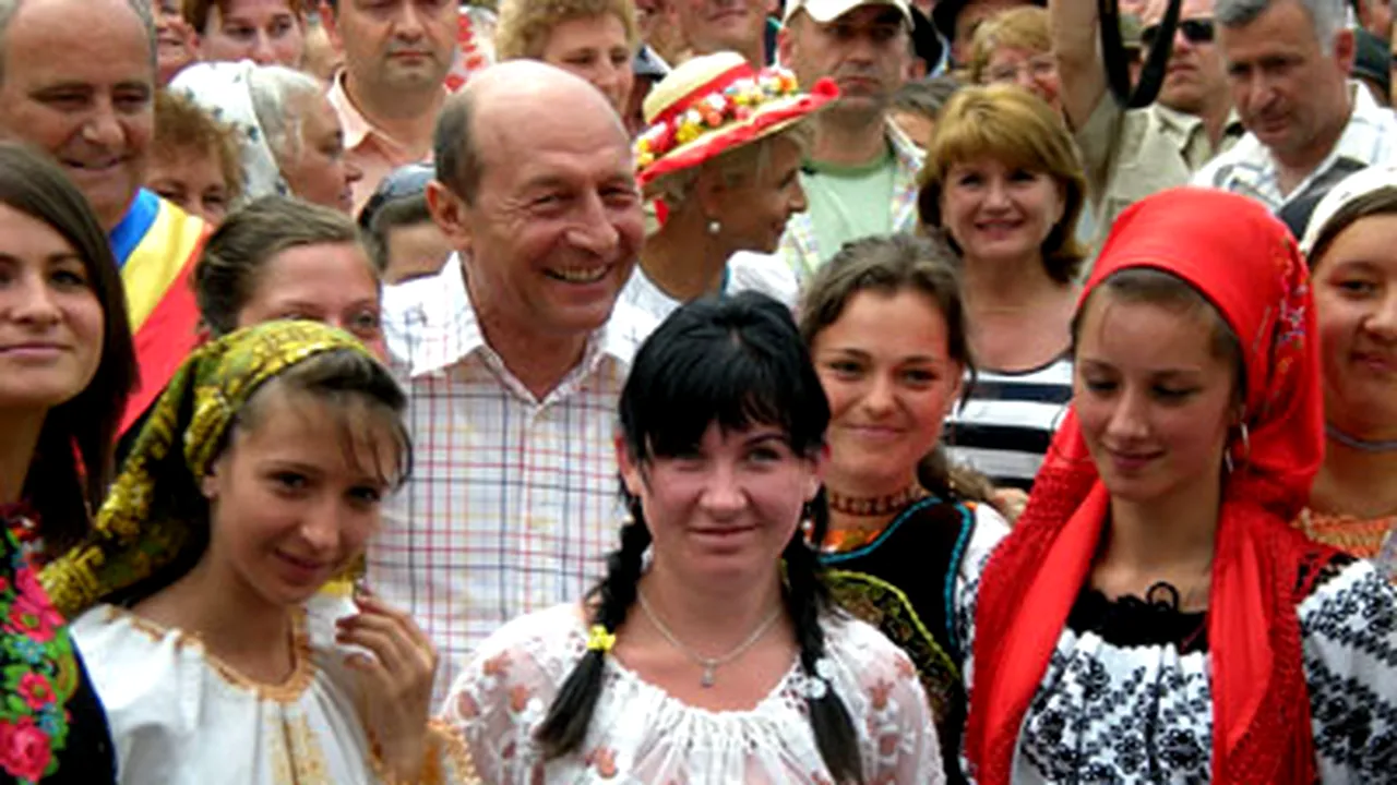 Băsescu, prezent la sărbătoarea oraşului Năsăud