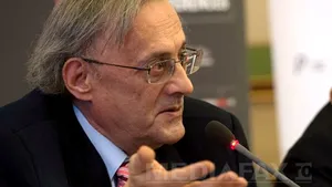 CONFERINŢA MEDIAFAX - Astărăstoae: Anual, peste 2.700 de medici pleacă din ţară, revin doar 30-40. Spitalele vor fi muzee