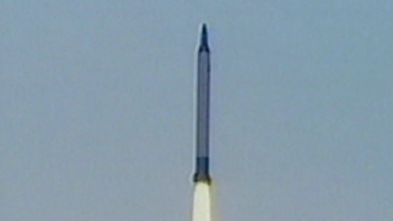 Teheranul a testat o rachetă menită să trimită un satelit pe orbită - TV