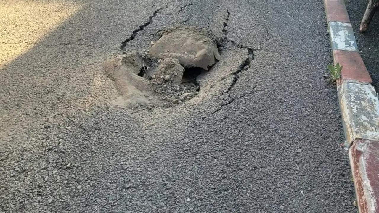 Infrastructură S5: Intervenții pentru refacerea carosabilului pe strada Zorilor (P)