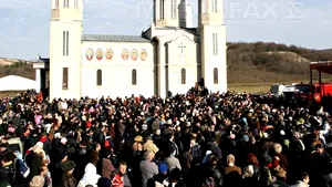 Credincioşii îl sărbătoresc astăzi pe Sfântul Apostol Andrei, Ocrotitorul României