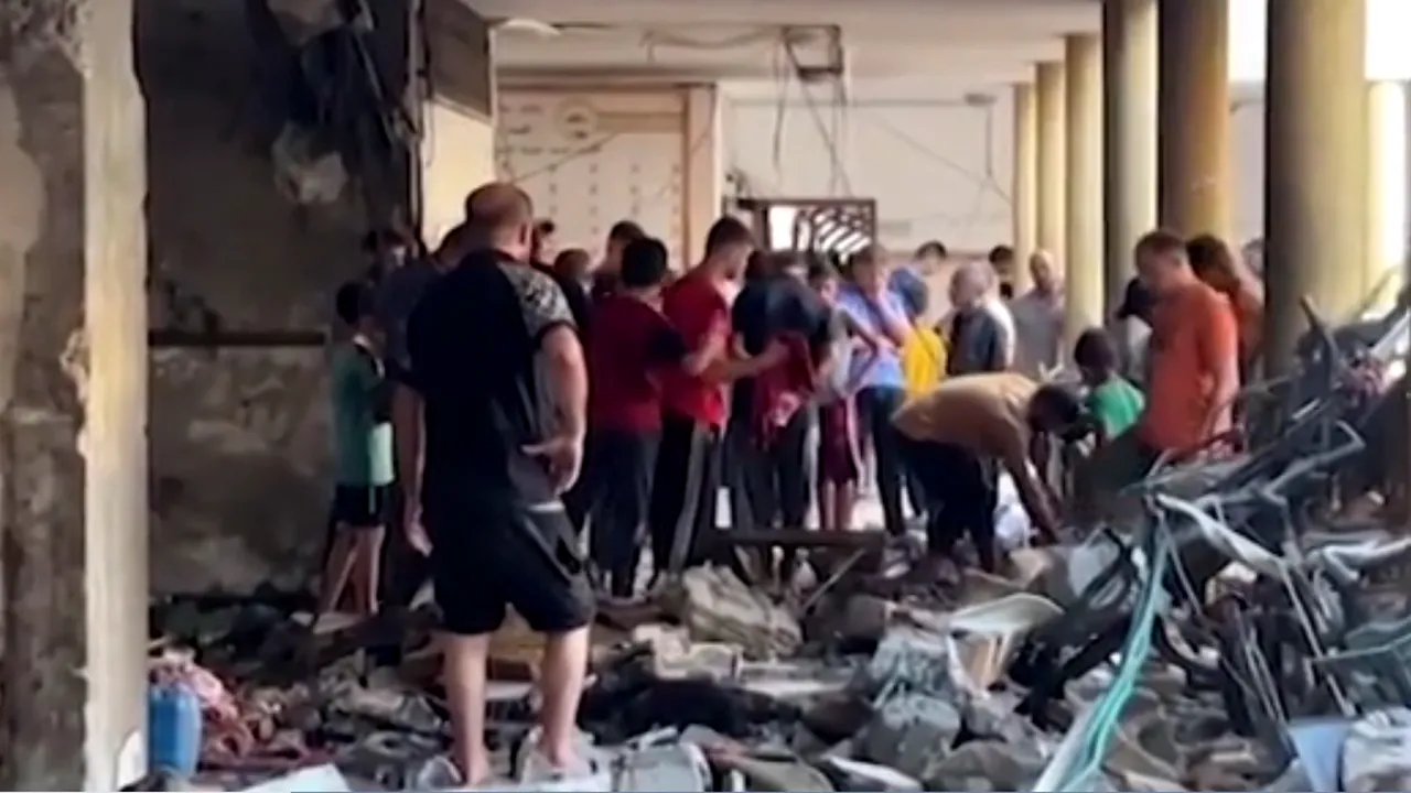 Zeci de morţi în adăpostul unei şcoli din Gaza