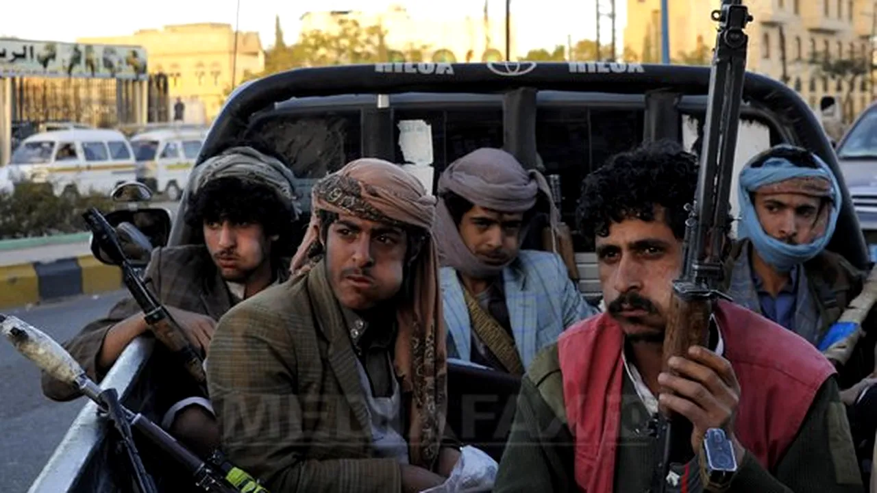 Rebeli houti au confiscat armament şi vehicule americane pe aeroportul din capitala Yemenului