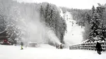 La Brașov se produce din nou zăpadă artificială și se schiază pe mai multe pârtii