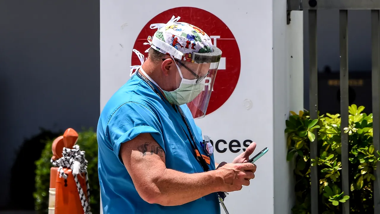 Canadienii se luptă cu pandemia cu ajutorul telefonului