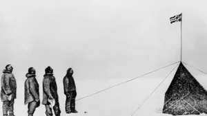 Luna decembrie marchează 100 de ani de la cucerirea Polului Sud. Află povestea expediţiei pe tărâmurile de gheaţă
