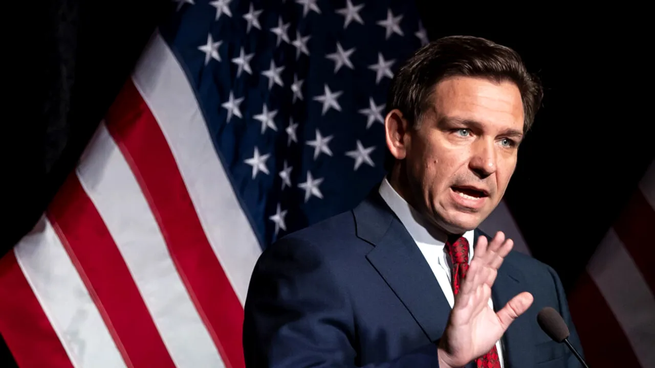 Andrew şi Tristan Tate „nu sunt bineveniţi” în Florida, afirmă guvernatorul Ron DeSantis