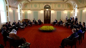 Vladimir Putin, Francois Hollande şi Angela Merkel au discutat despre criza din estul Ucrainei