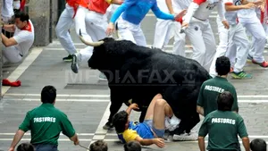 Proteste de amploare la Pamplona după acuzaţiile privind violuri produse în timpul cursei cu tauri