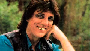 Cântăreţul şi actorul australian Jon English a decedat la vârsta de 66 de ani