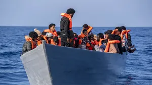 Creştere alarmantă: 142 de persoane urmărite penal pentru ajutorul oferit migranţilor în Europa