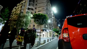 Bărbatul care a protestat cu doi copii pe un bloc din Capitală, reţinut pentru lipsire de libertate