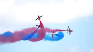 Red Arrows își anulează participarea la show-urile aeriene din Polonia și România
