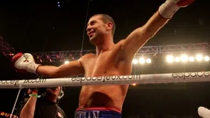 Bute l-a învins pe Brian Magee prin KO şi şi-a păstrat titlul mondial IBF - GALERIE FOTO