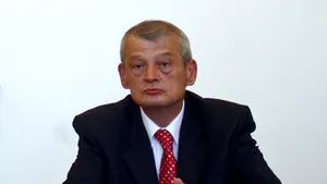 Oprescu: „Nu voi candida în 2009, îl susţin pe Crin”