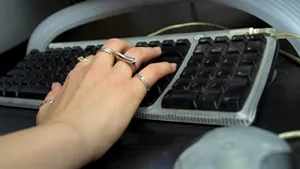 Românii folosesc cel mai puţin internetul, potrivit unui raport al CE