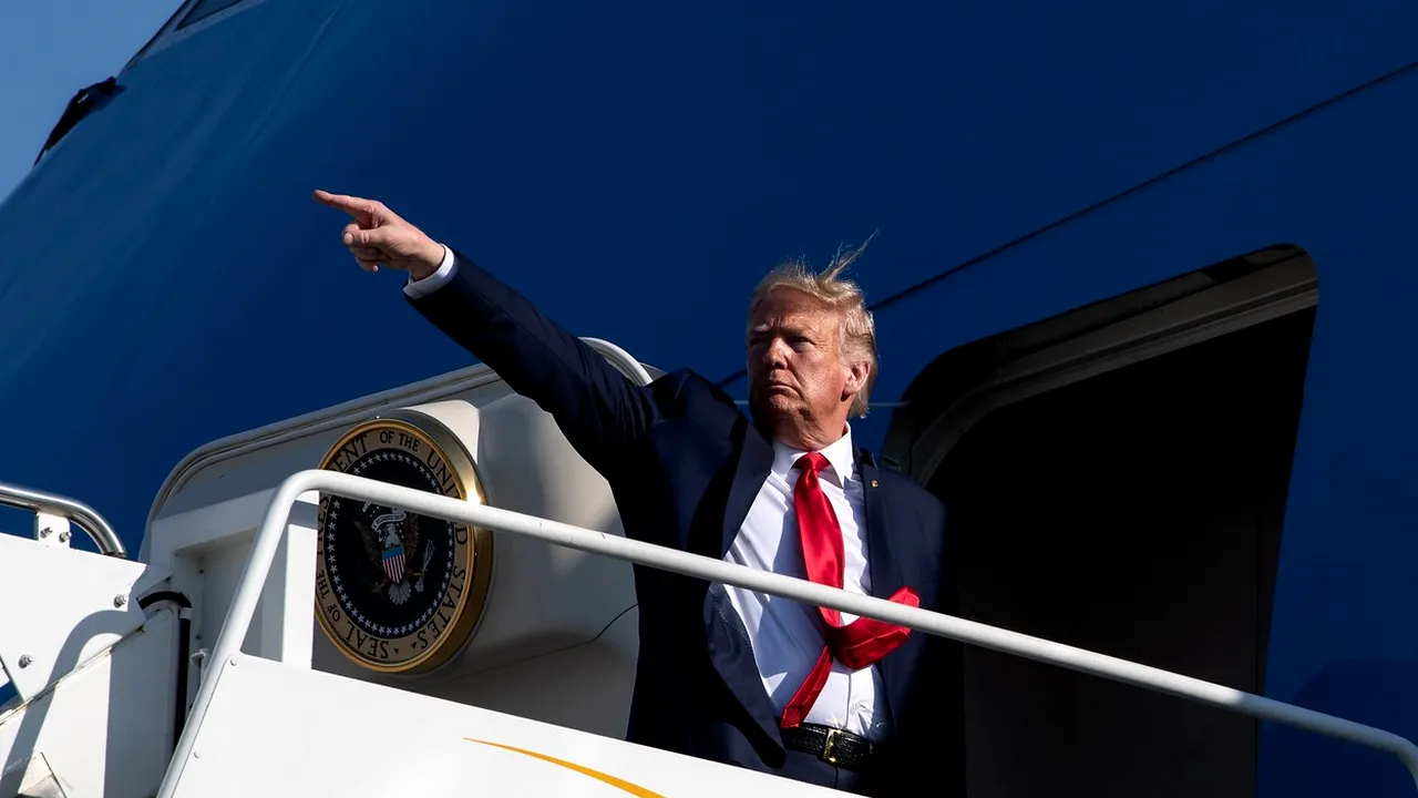Donald Trump a RĂBUFNIT. Cum l-au enervat protestatarii Black Lives Matter din Washington