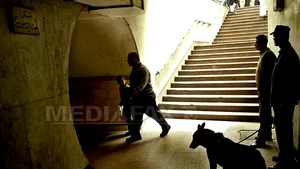 BOMBE descoperite la metroul din Cairo. Traficul a fost întrerupt pe mai multe linii