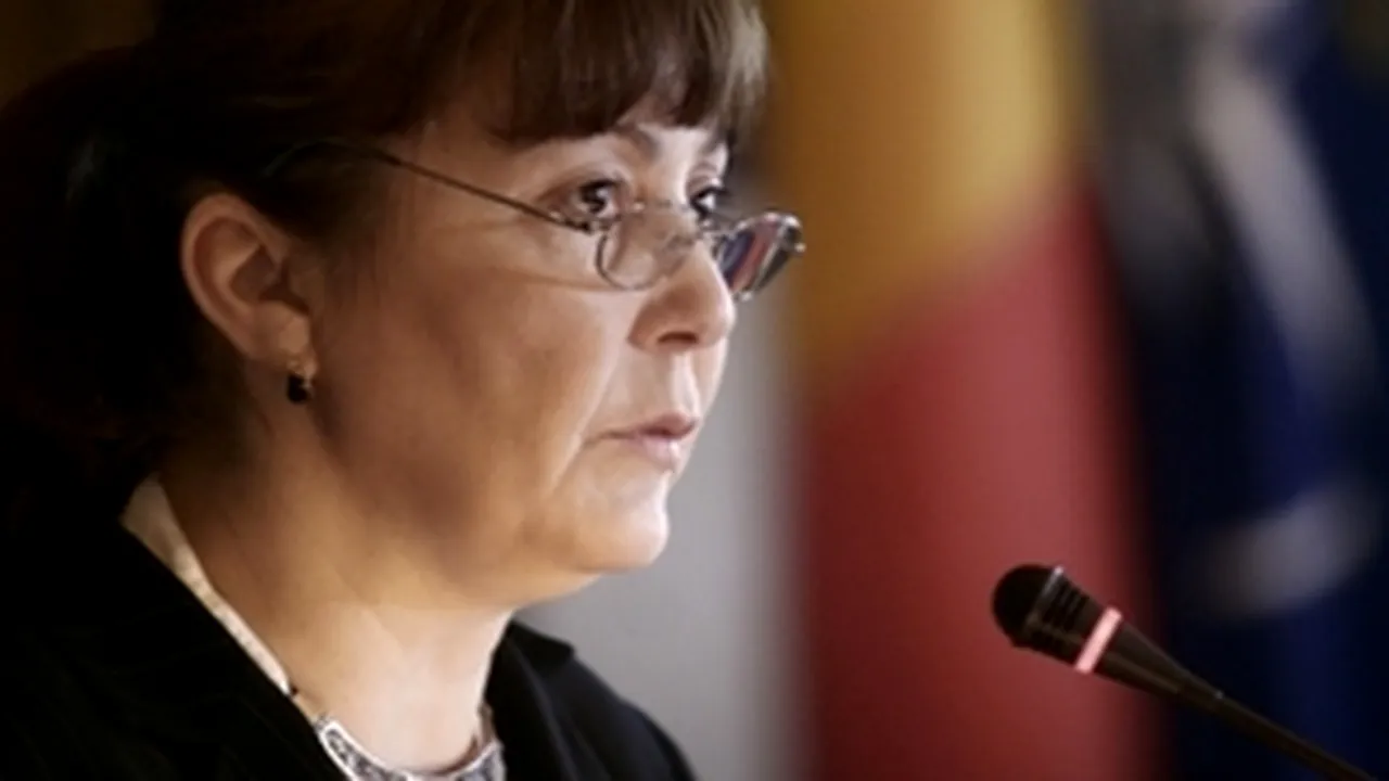 Macovei: Severin, avocat al anchetaţilor din PSD; Severin: Declaraţiile lui Macovei mă lasă rece