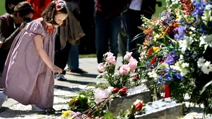 Numeroase atacuri armate în instituţii de învăţământ (Galerie Foto)