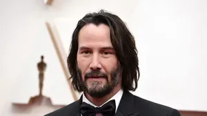Keanu Reeves anunţă romanul 