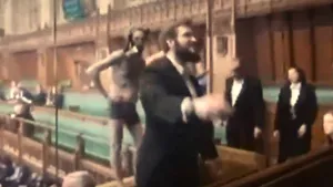 Dezbaterea Brexit, întreruptă de protestatari dezbrăcaţi. Momentul în care grupul de rebeli a intrat în Parlamentul britanic | FOTO, VIDEO